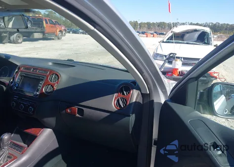 2012 Volkswagen Tiguan S/Se/Sel z USA, uszkodzony, nr VIN WVGAV7AXXCW531391